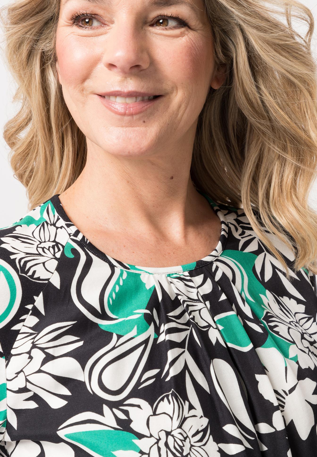 Blouse shirt with floral design - Bild 4