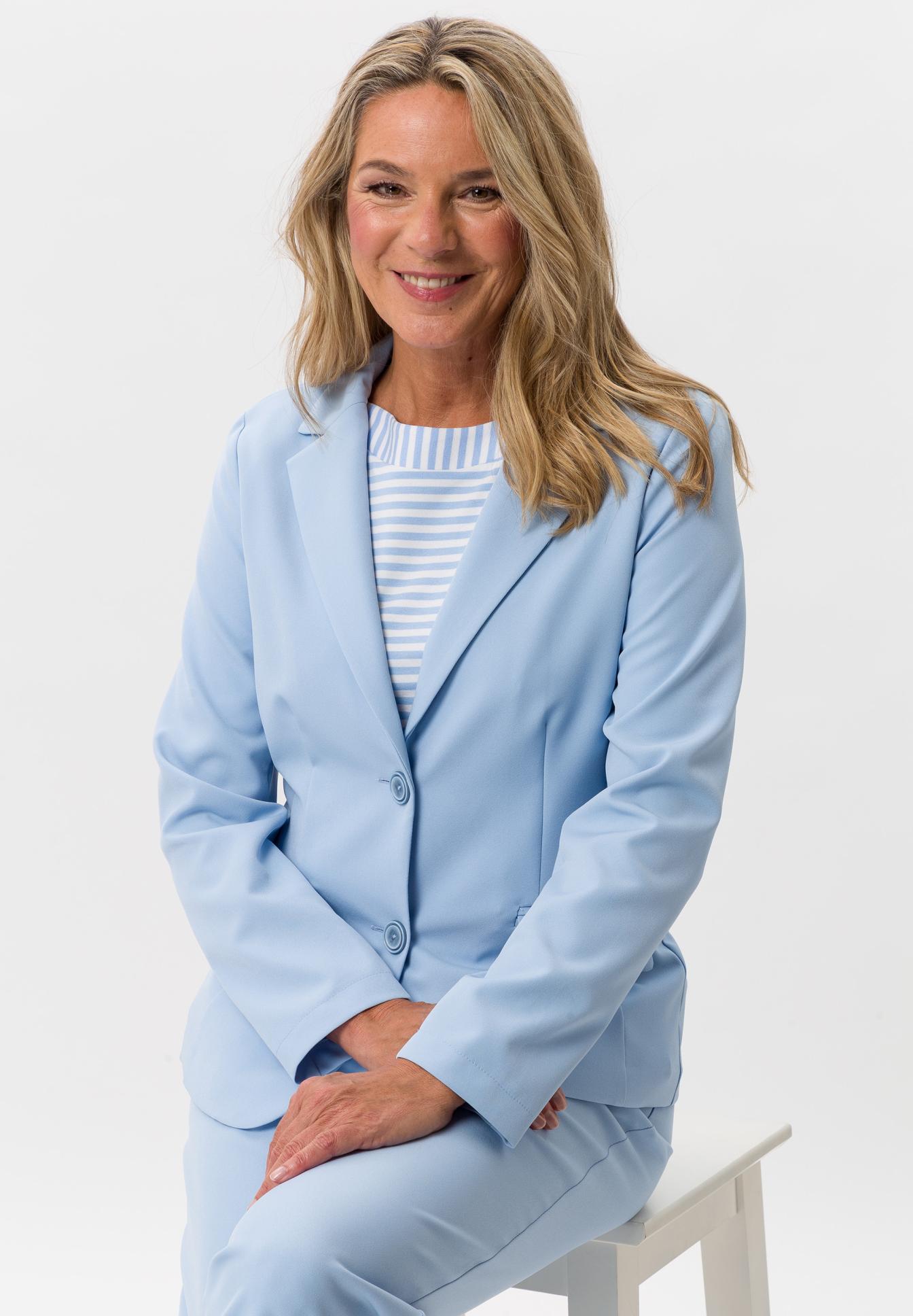 Lapel blazer in a modern design - Bild 4