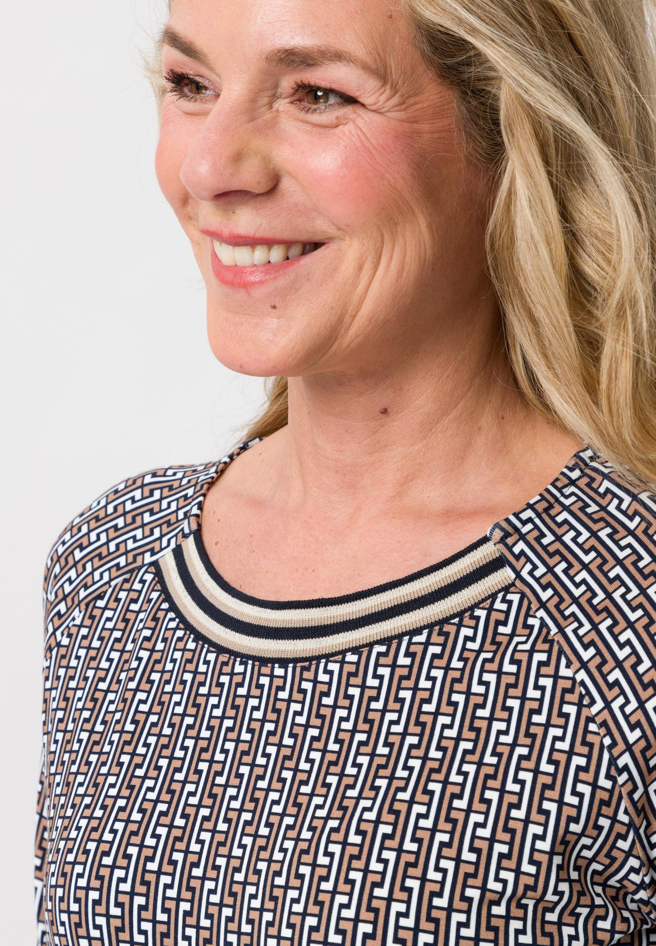 Shirt in an attractive design - Bild 4