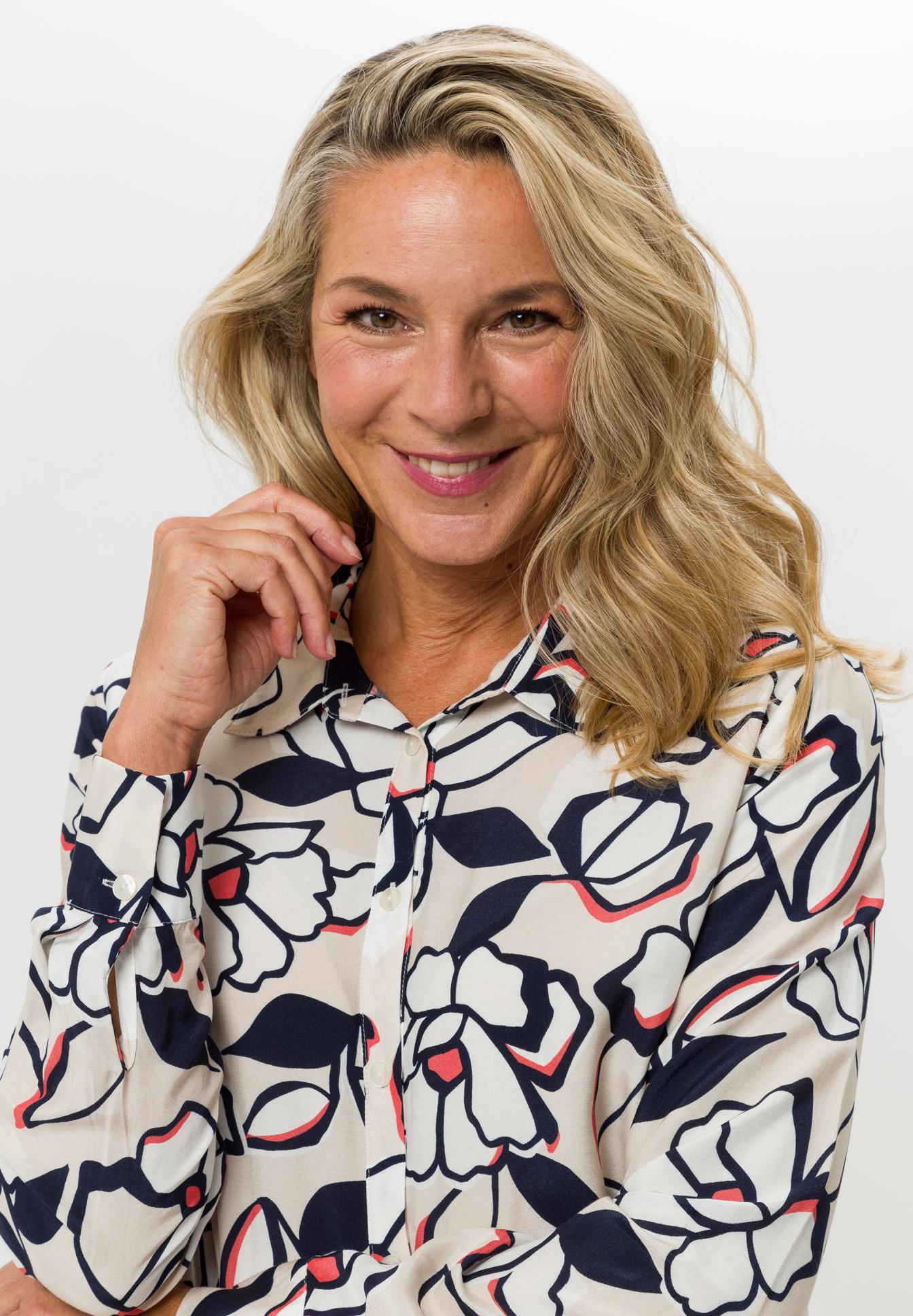 Long sleeve blouse with modern print - Bild 4