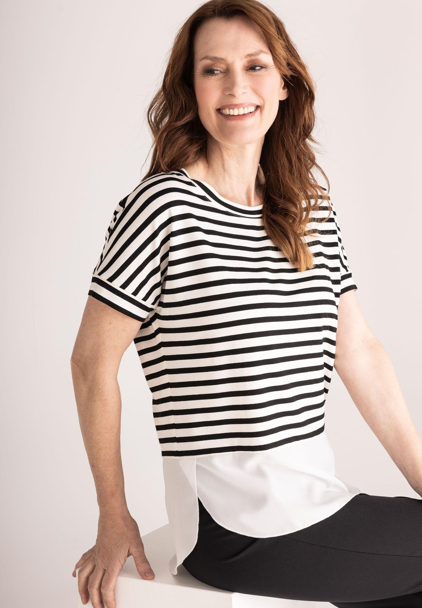 T-Shirt mit Kontrastsaum - Bild 4