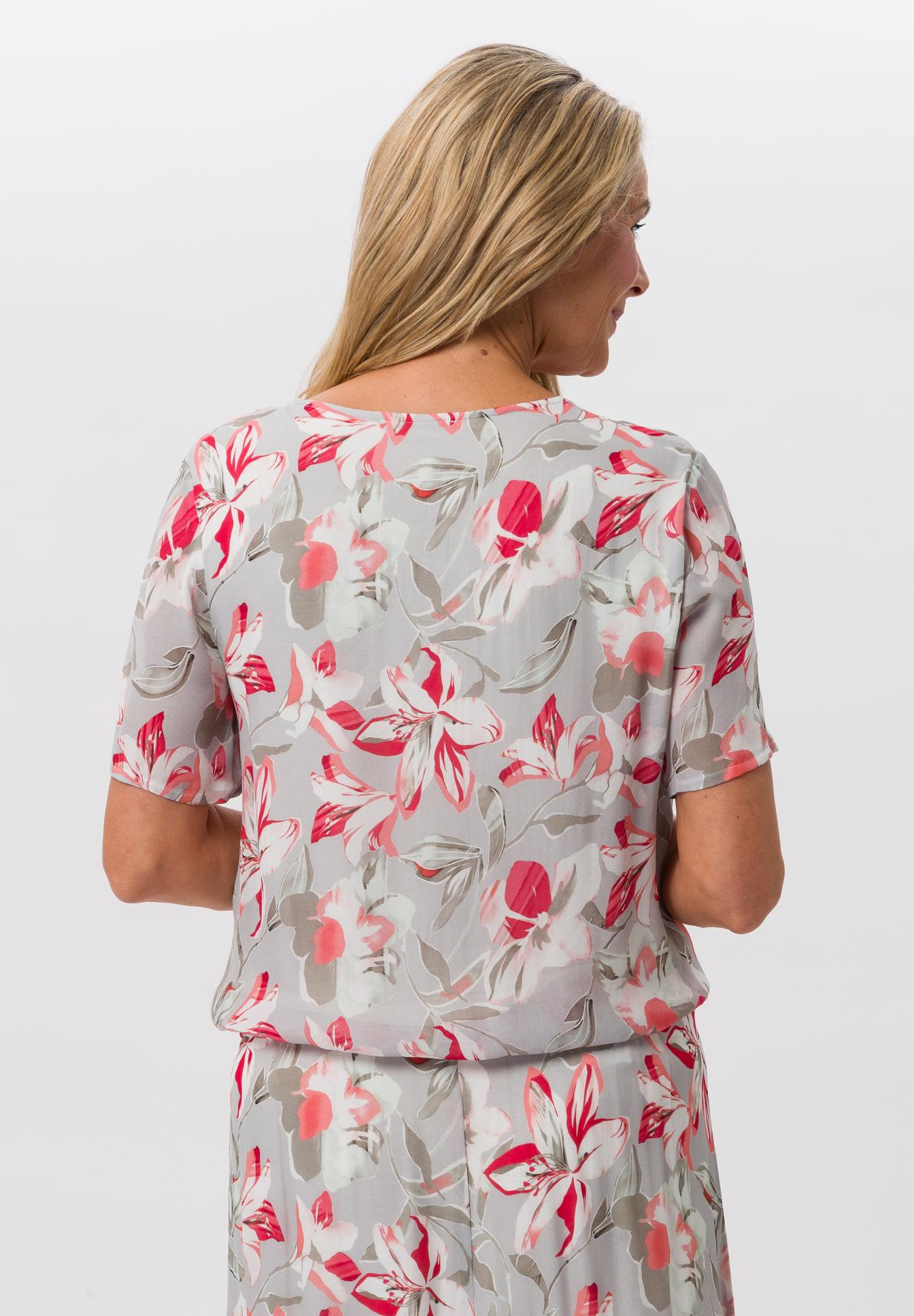 Blouse with a flattering silhouette - Bild 2