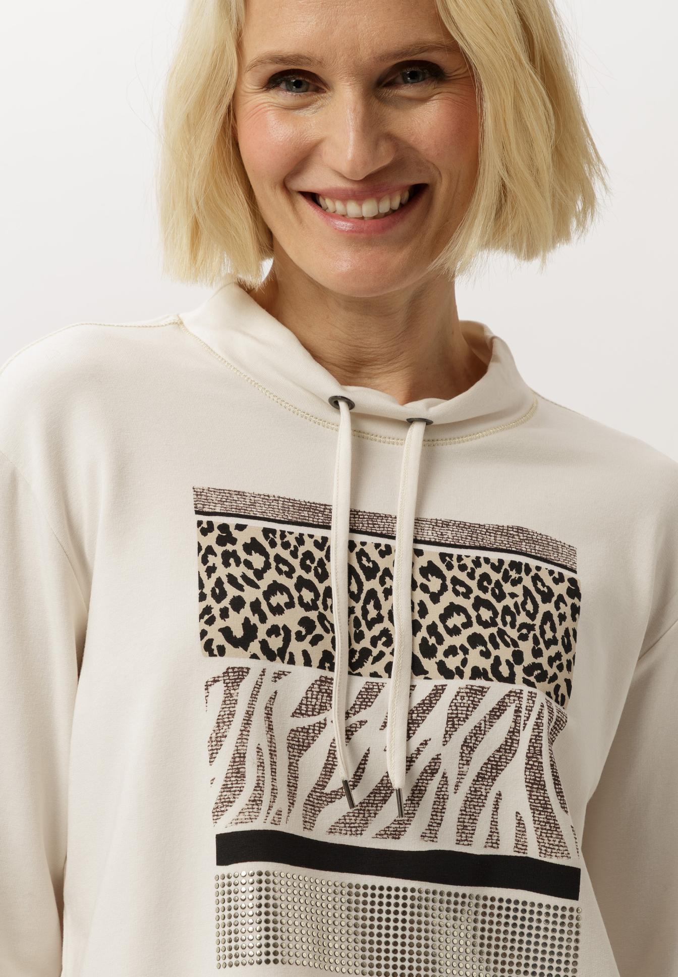Sweatshirt mit Motivprint und Schmuck - Bild 4