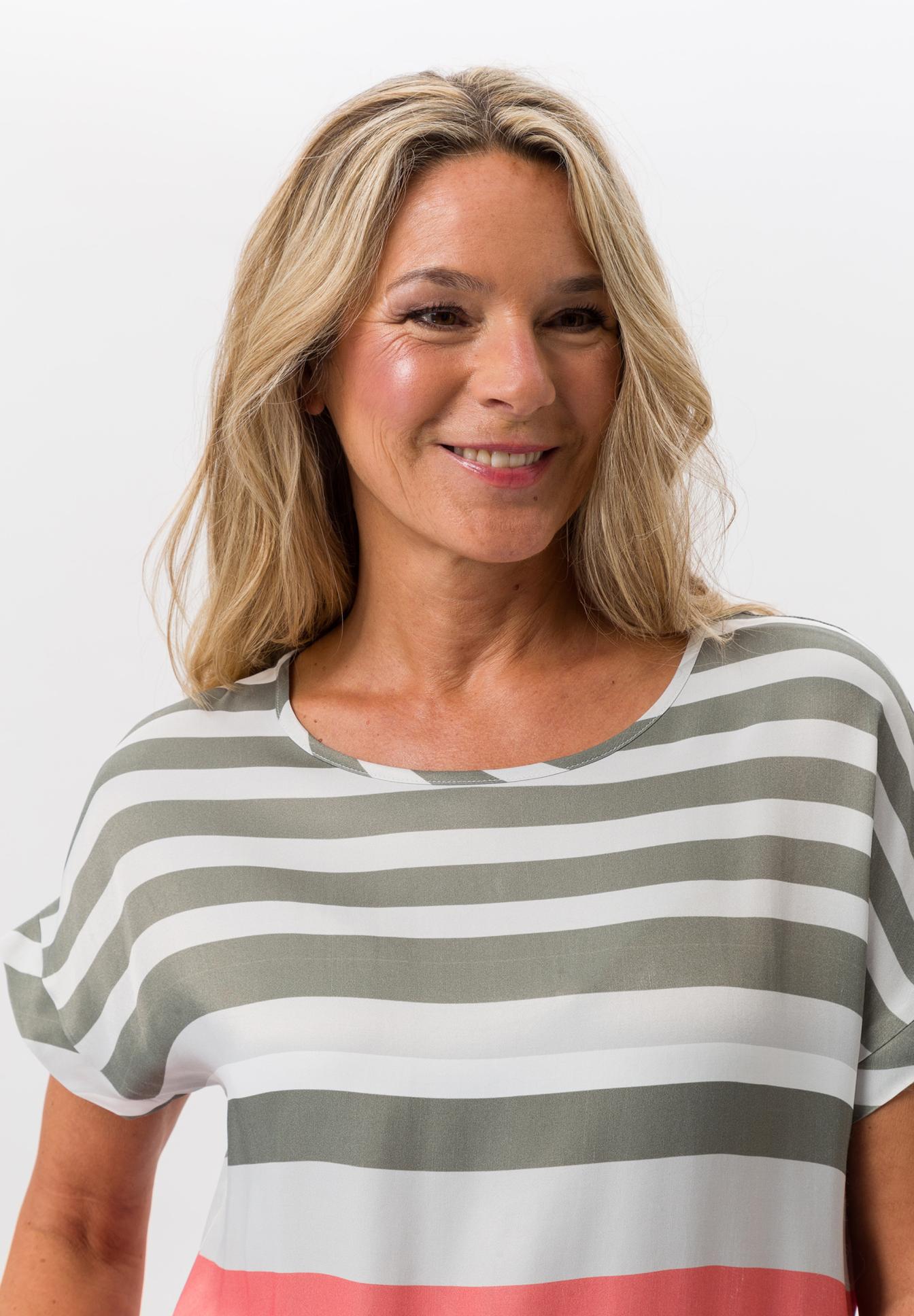 Blusenshirt mit femininer Note - Bild 4