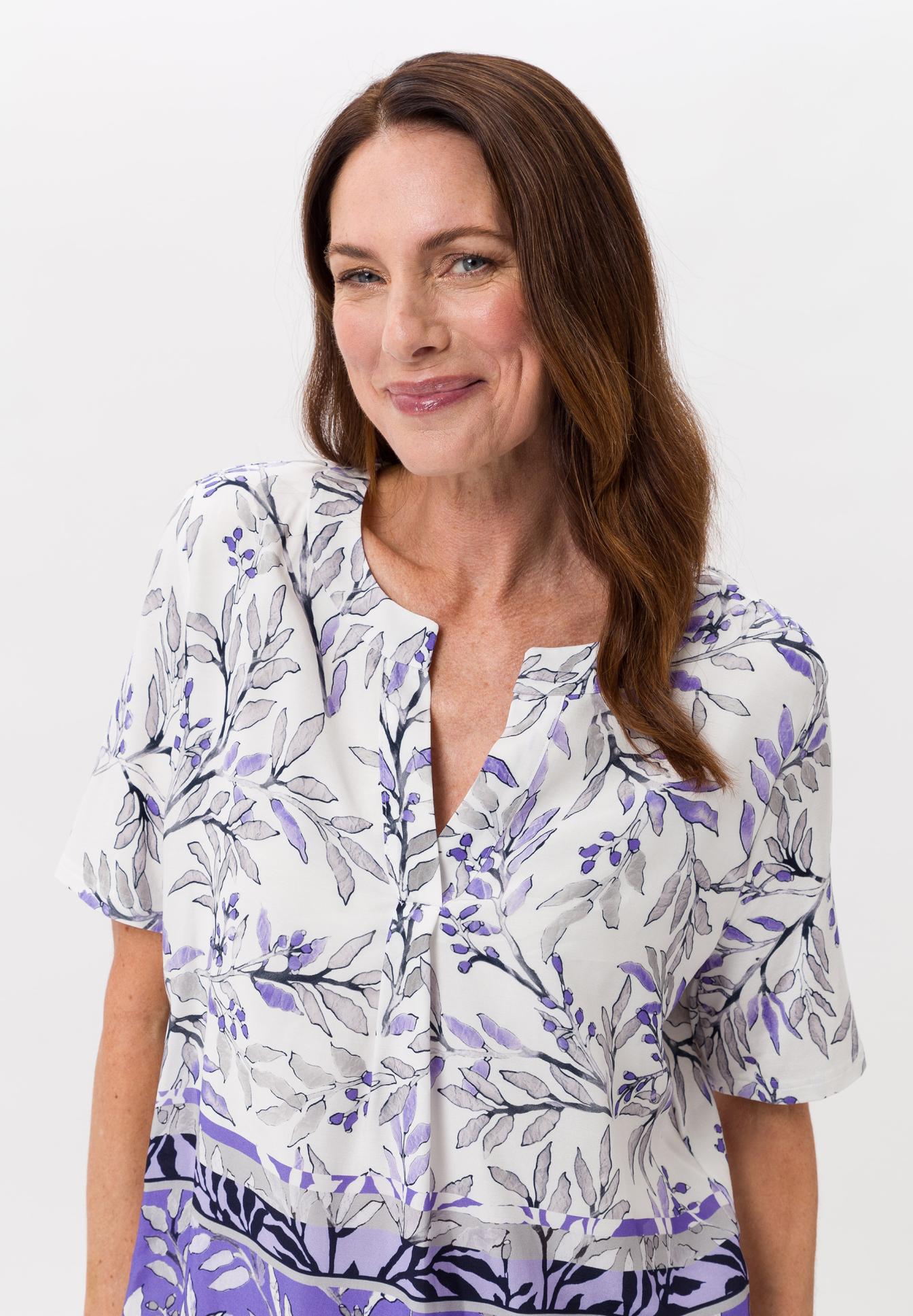 Blouse shirt with pastel-coloured drainage print - Bild 4