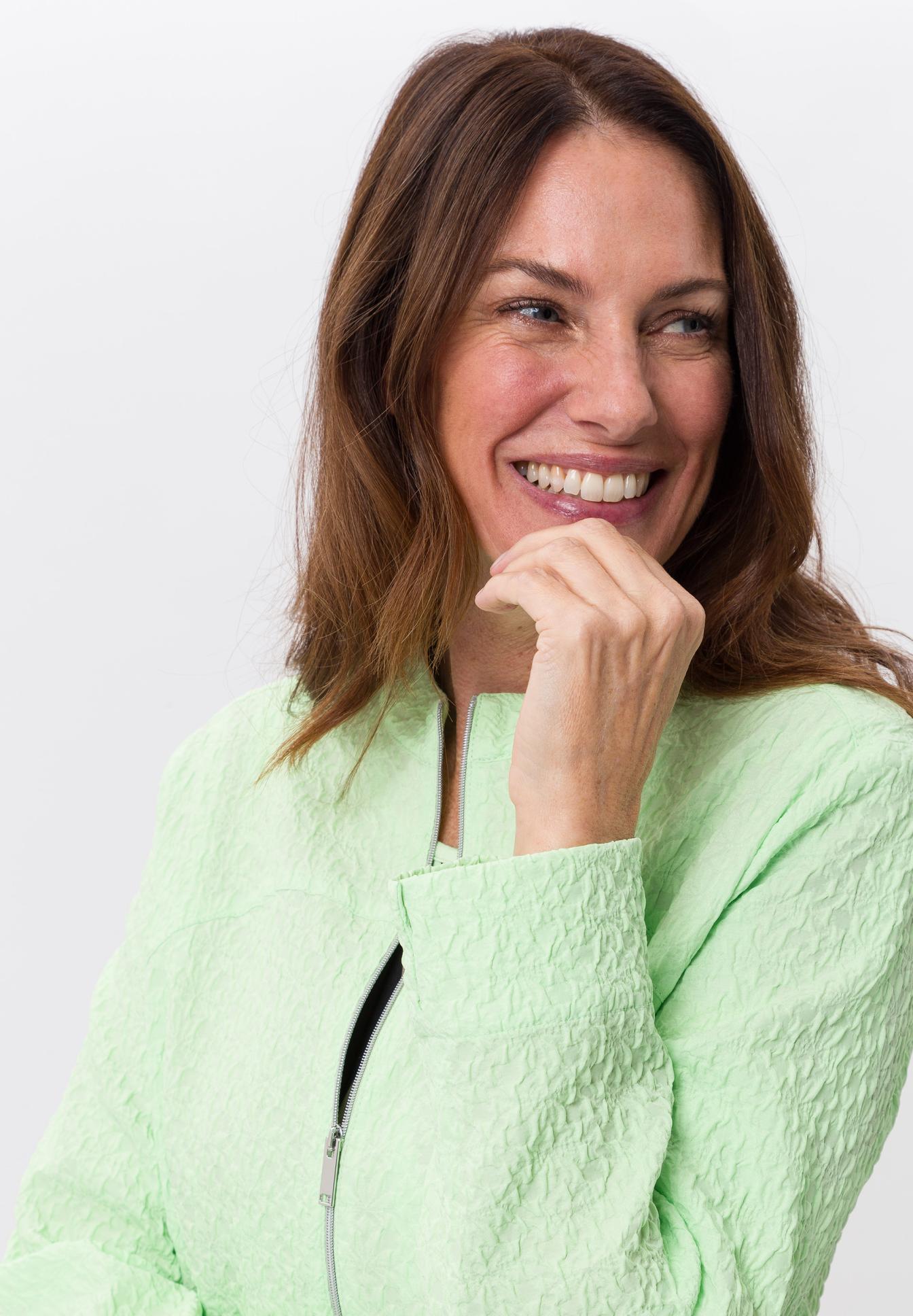 Blazer jacket made from summery woven fabric - Bild 4
