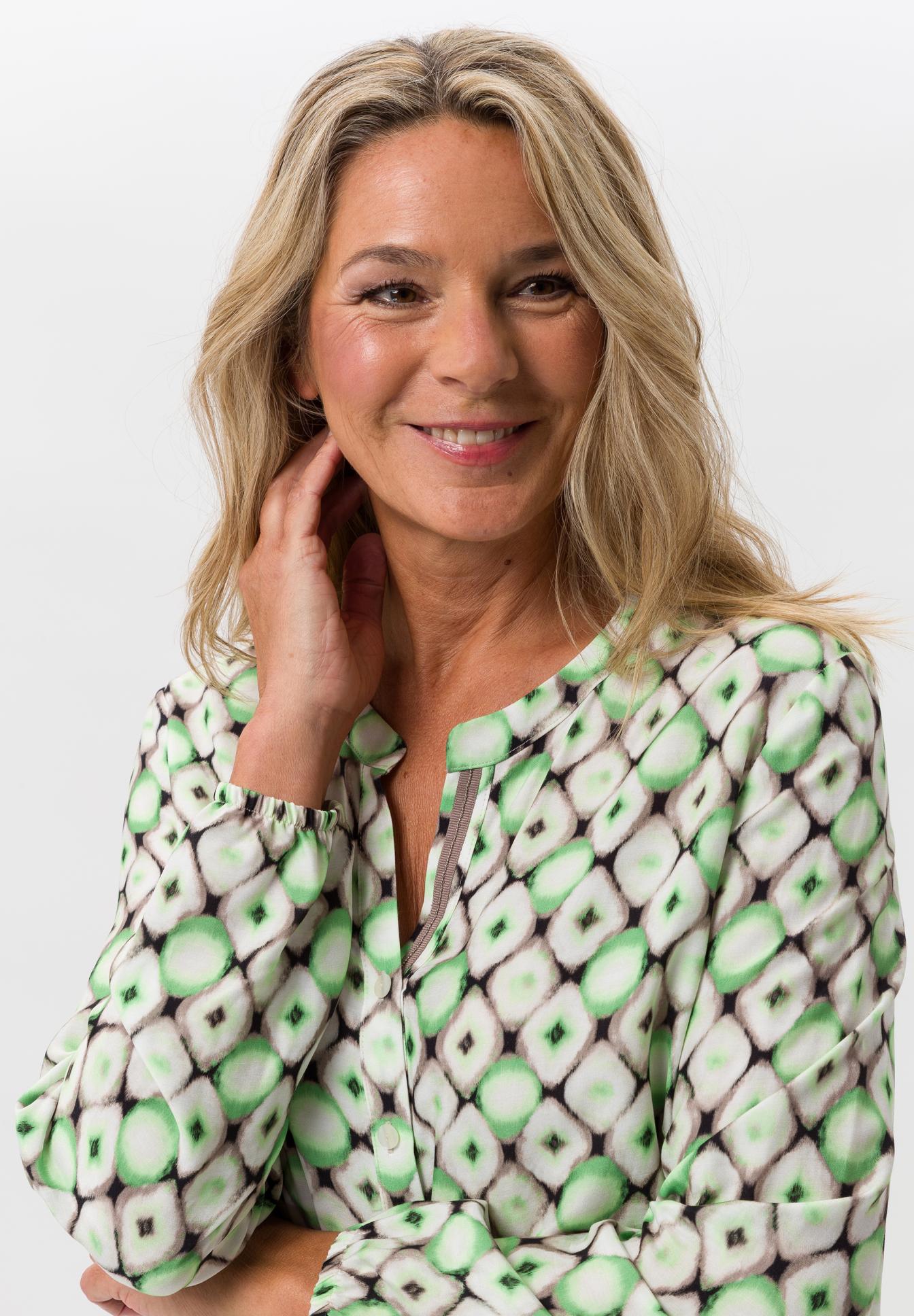 Long sleeve blouse with elegant button placket - Bild 4