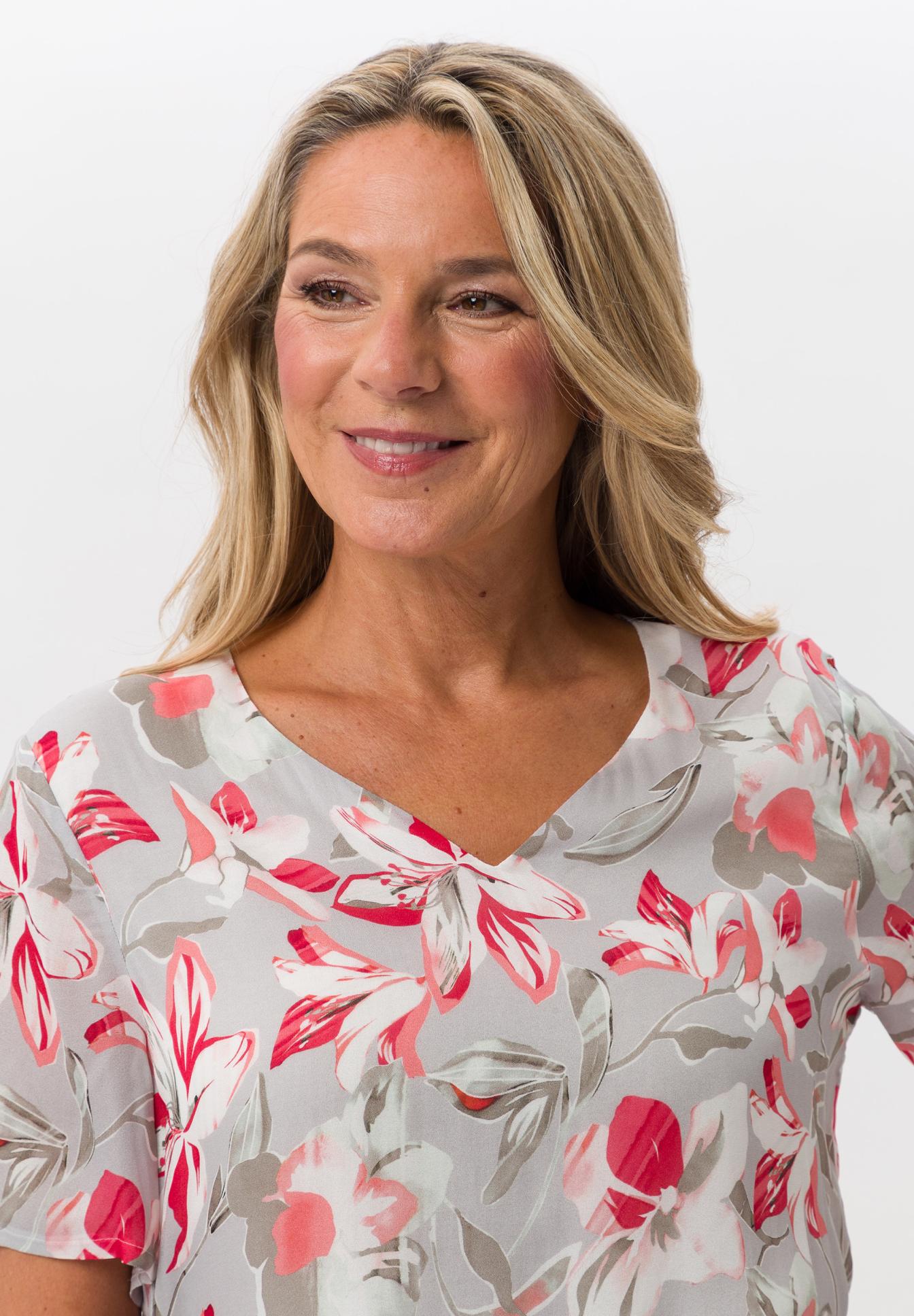 Blouse with a flattering silhouette - Bild 4